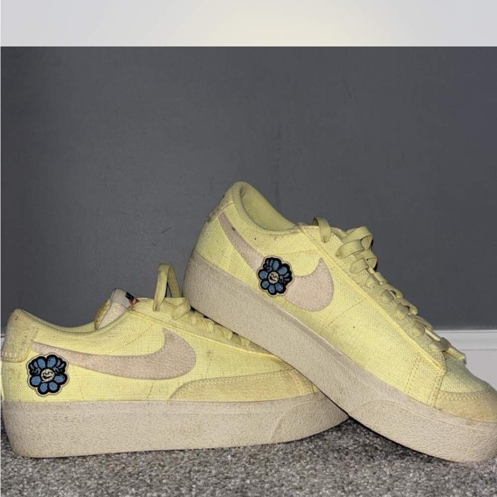 Nike Light Yellow Sneakers with Blue Flower Accent